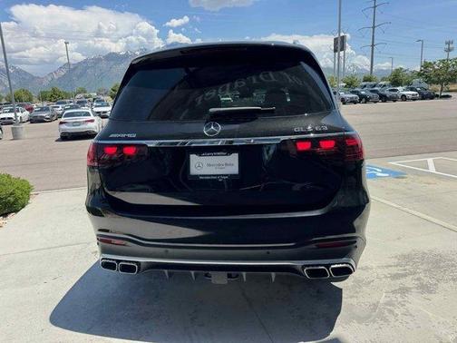 2025 Mercedes-Benz AMG GLS 63 Base