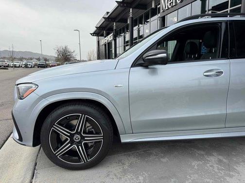2025 Mercedes-Benz GLE 450e 4MATIC