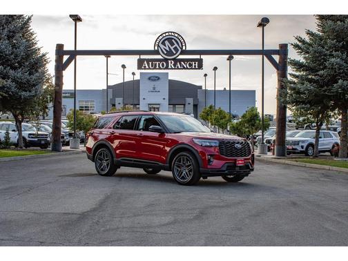 2025 Ford Explorer ST-Line
