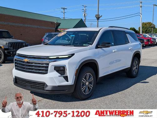 2025 Chevrolet Traverse LT