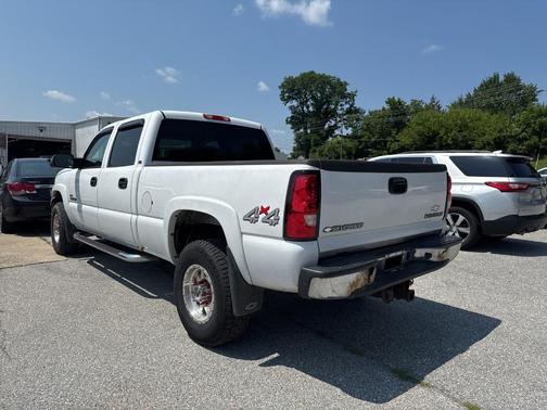 2005 Chevrolet Silverado 2500 LT H/D Crew Cab
