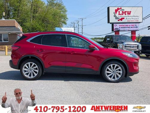 2021 Ford Escape Titanium Hybrid