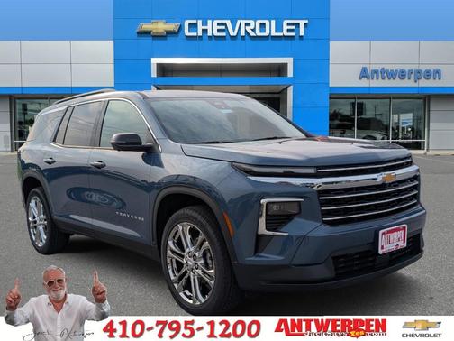 2025 Chevrolet Traverse LT