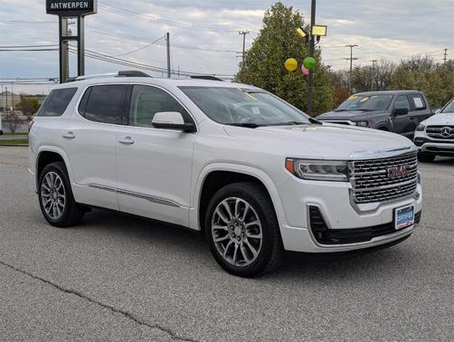 2022 GMC Acadia Denali