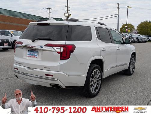 2022 GMC Acadia Denali