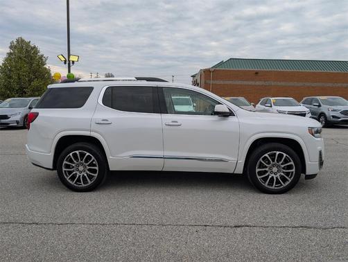 2022 GMC Acadia Denali