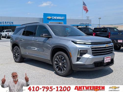 2025 Chevrolet Traverse LT