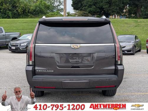 2016 Cadillac Escalade ESV Luxury