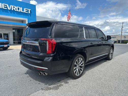 2023 GMC Yukon XL Denali