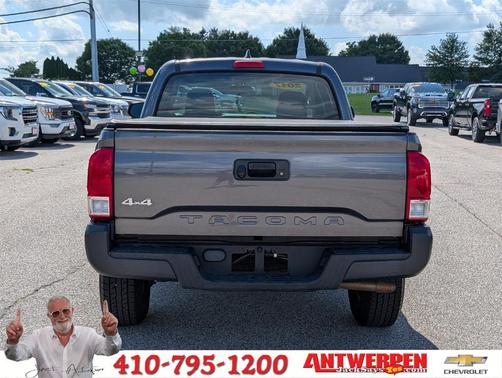 2017 Toyota Tacoma SR