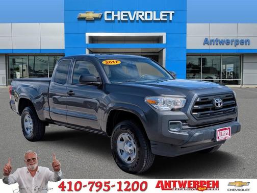 2017 Toyota Tacoma SR