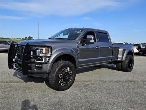 2022 Ford F-450 Platinum