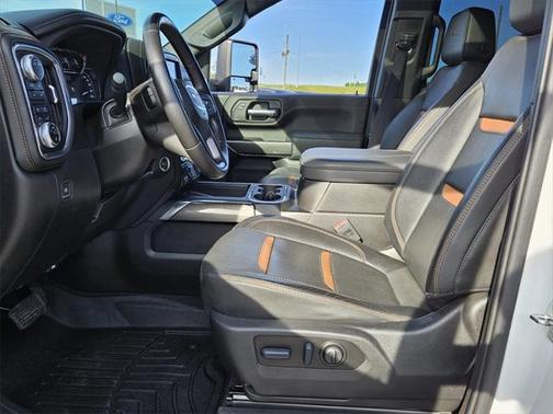 2023 GMC Sierra 2500 AT4