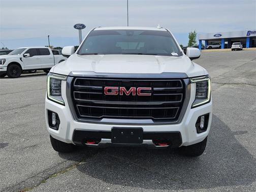 2022 GMC Yukon XL 4WD AT4