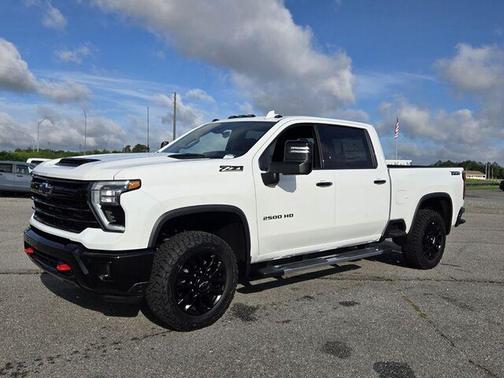 Summit White 2026 Chevrolet Silverado 2500 LTZ