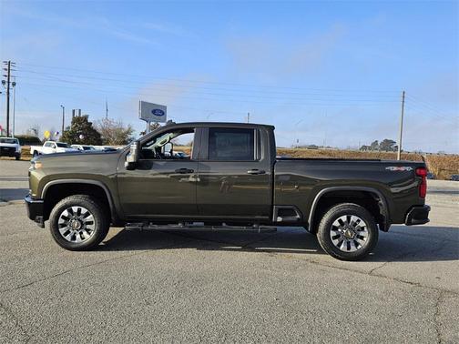 2023 Chevrolet Silverado 2500 Custom