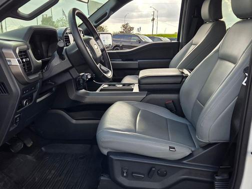 Oxford White 2024 Ford F-150 XLT