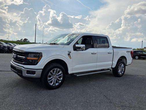 Oxford White 2024 Ford F-150 XLT