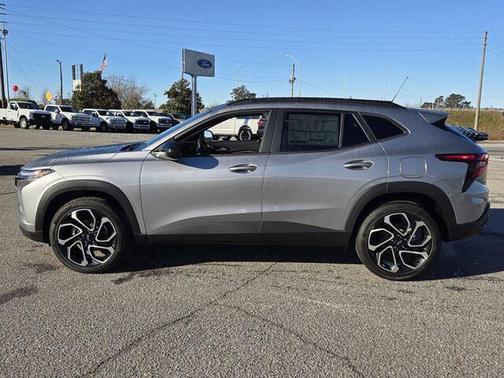 Sterling Gray Metallic 2026 Chevrolet Trax FWD 2RS