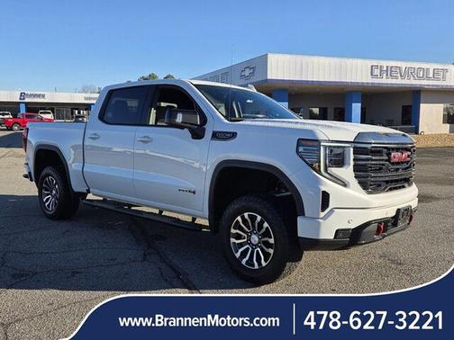 Summit White 2023 GMC Sierra 1500 AT4