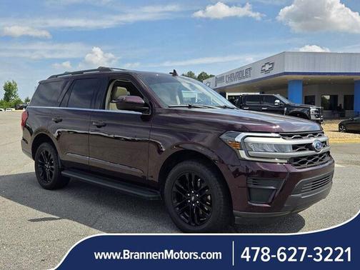 Jewel Red Metallic Tinted Clearcoat 2024 Ford Expedition XLT