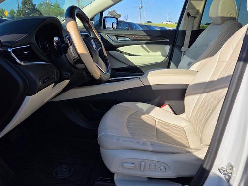 2022 Buick Enclave FWD Avenir