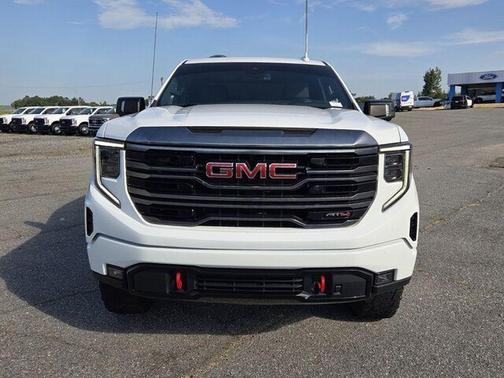 Summit White 2022 GMC Sierra 1500 AT4