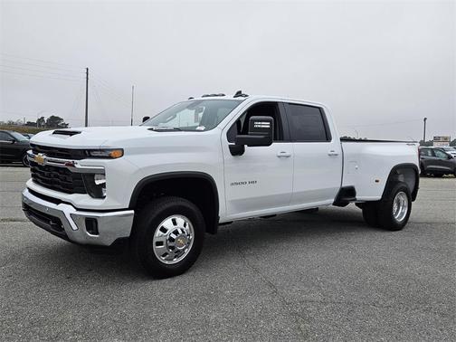 2026 Chevrolet Silverado 3500 LT
