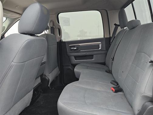 2017 RAM 2500 SLT Crew Cab 4x4 8' Box