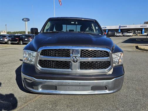 2016 RAM 1500 SLT
