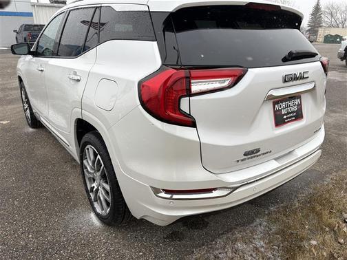 2023 GMC Terrain Denali