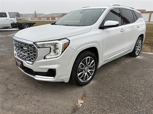 2023 GMC Terrain Denali