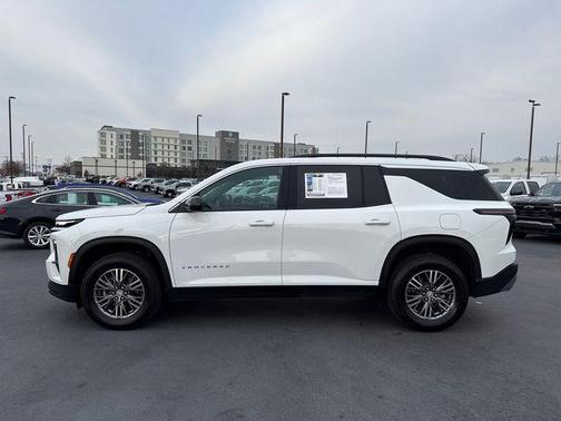 2025 Chevrolet Traverse LT