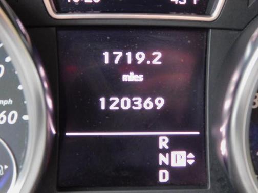 White 2012 Mercedes-Benz M-Class 4MATIC