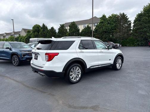 Star White Metallic Tri-Coat 2022 Ford Explorer King Ranch