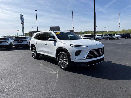 Summit White 2025 Buick Enclave Preferred FWD