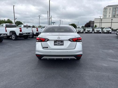 Brilliant Silver Metallic 2020 Nissan Versa 1.6 SV