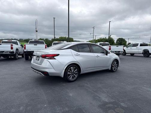 Brilliant Silver Metallic 2020 Nissan Versa 1.6 SV