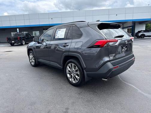 Magnetic Gray Metallic 2019 Toyota RAV4 XLE Premium