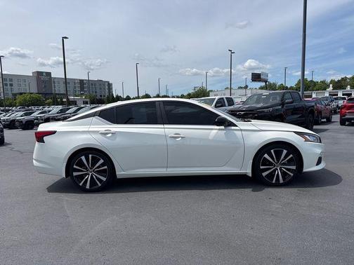 Pearl White Tricoat 2020 Nissan Altima SR FWD