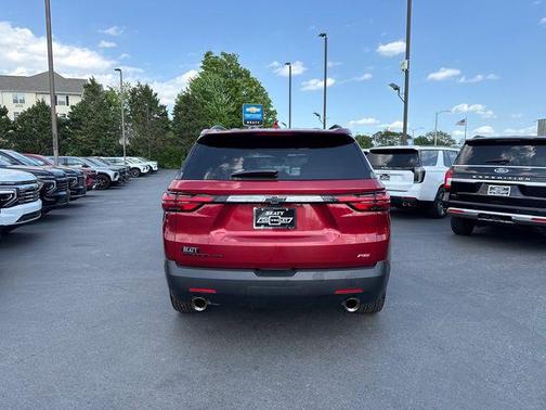Radiant Red Tintcoat 2023 Chevrolet Traverse RS