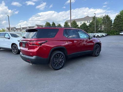 Radiant Red Tintcoat 2023 Chevrolet Traverse RS