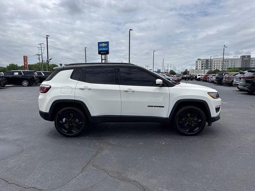 White Clearcoat 2018 Jeep Compass Latitude