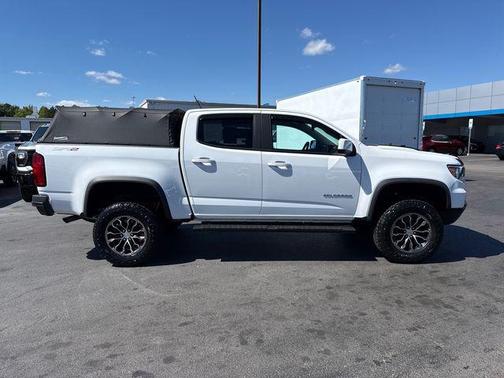 Summit White 2022 Chevrolet Colorado ZR2