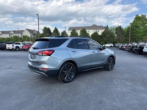 Sterling Gray Metallic 2023 Chevrolet Equinox FWD RS