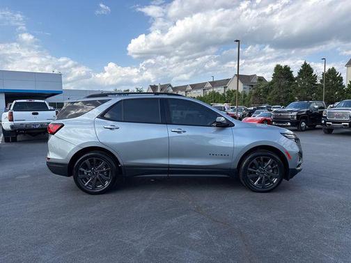 Sterling Gray Metallic 2023 Chevrolet Equinox FWD RS
