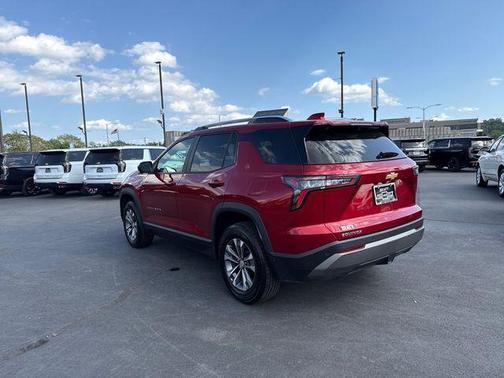 Radiant Red Tintcoat 2025 Chevrolet Equinox 1LT