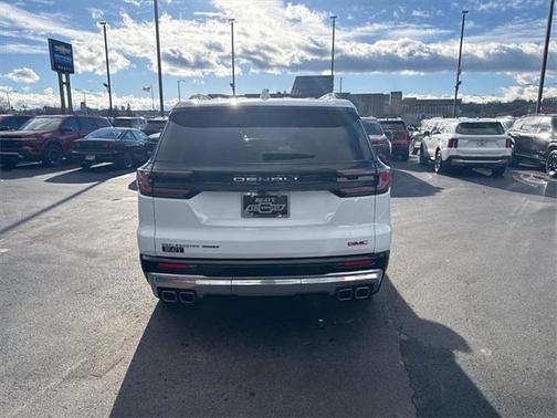 2025 GMC Acadia Denali