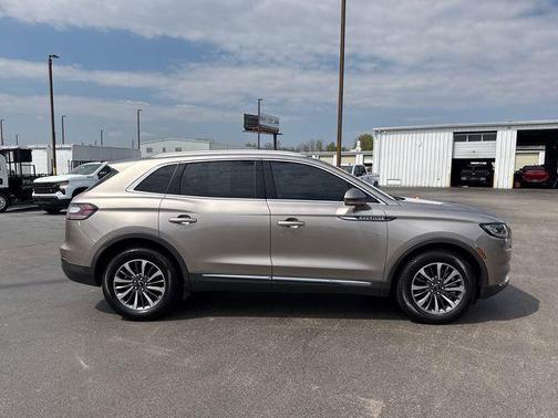 2021 Lincoln Nautilus Reserve