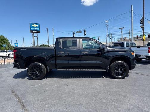 Black 2022 Chevrolet Silverado 1500 Custom Trail Boss